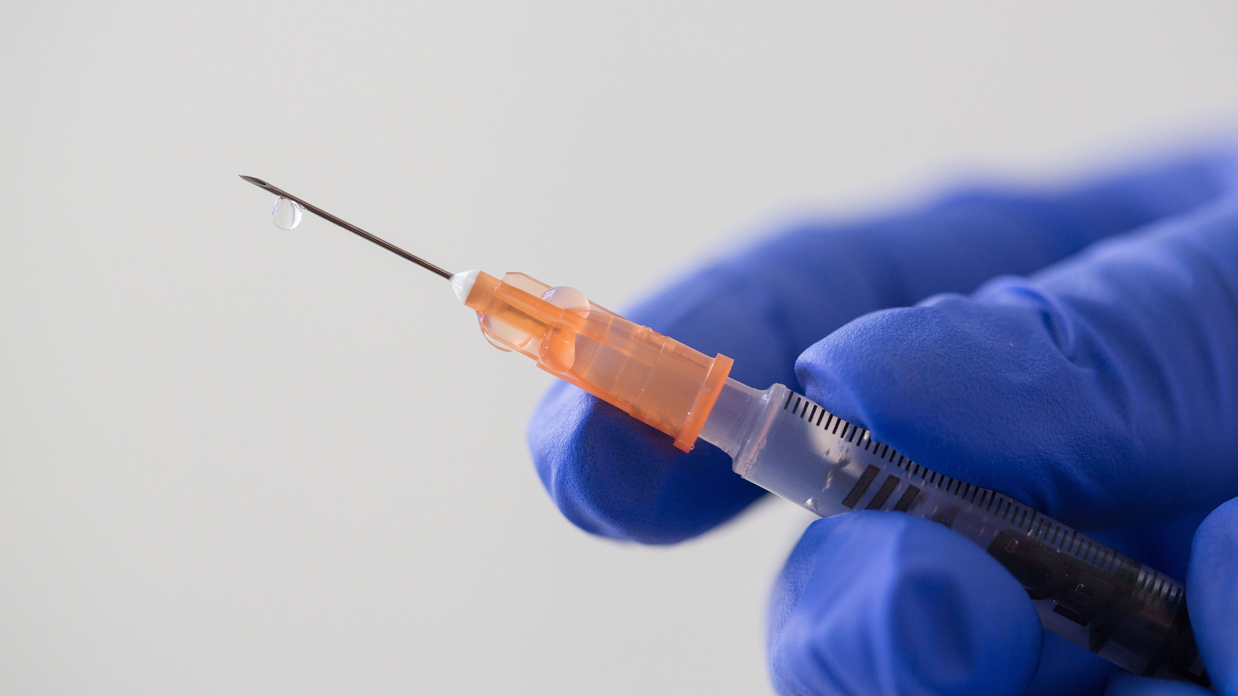 Шарл Мишел: ЕС ще одобри ваксина срещу Covid-19 преди края на годината - Bloomberg