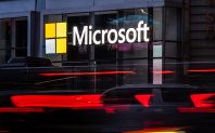 Microsoft вкарва 7.9 млрд. долара в ОАЕ за важна инфраструктура