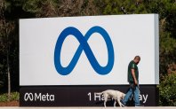 Собственикът на Facebook Meta Platforms започва да тества инструменти за
