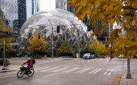 Amazon се готви за нов кръг съкращения на работни места