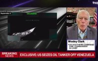 Уесли Кларк: Случаят с танкера засилва натиска над Мадуро