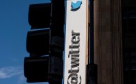 Twitter се стреми към запазване на сделката за сливане на