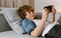 Gen Alpha и дигиталната хигиена: как расте първото изцяло онлайн поколение