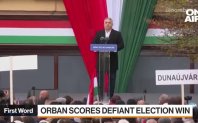 Унгарският премиер Виктор Орбан отбеляза смазваща изборна победа и спечели