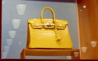 Hermès остава стабилен лидер въпреки лекото изоставане при кожените изделия 