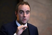 Социалните осигуровки застрашават бюджета на Франция