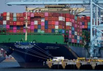 Търговският излишък на Китай надхвърли $1 трилион след възстановяване на износа