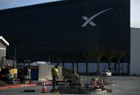 SpaceX потвърди плановете за IPO и определи оценка от 800 млрд. долара
