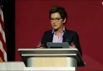 Мери Дали от Фед: Когато пазарът на труда се препъне, пада и пада бързо и болезнено