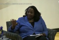  Лиса Кук от Фед: Трябва да следим внимателно данните