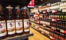 Промяната в навиците на живот е свила с $830 млрд. оценките на алкохолните компании