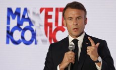 Макрон иска да привлече Уолстрийт към Франция след срещата във Версай