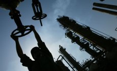 ОПЕК+ обяви изненадващо намаляване на производството на петрол с 1 милион барела