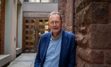 Сър Греъм Уотсън се присъединява към преподавателския състав на ВУЗФ