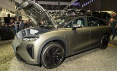 Битката на роботакситата започва