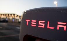 Tesla влиза в S&P 500 от понеделник – за какво да следим