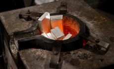 Нарастване на дефицита и засилено търсене водят ралито при среброто