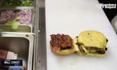 Приказката на трите града