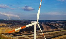 ЕС ще използва парите от търговията с въглеродни емисии, за да облекчи удара от цената на тока