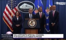 Разликите между случаите с тайните документи на Тръмп и Байдън