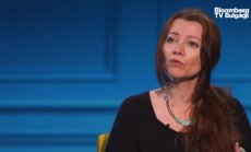Eлиф Шафак: Наблюдаваме ескалация на случаите на убийства на жени в Турция