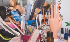 Безопасен ли е гел лакът за нокти и могат ли UV лампите да увреждат ДНК 