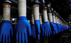 Американските митници конфискуват стоки на Top Glove заради принудителен труд