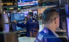 След крах на борсата за 13 трилиона долара, признаците за обрат се увеличават