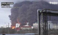 Дим над Одеса след ракетна атака