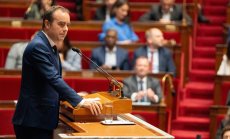 Френският премиер Льокорню оцеля след вота на недоверие