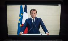 Макрон заема дефанзивна позиция на фона на нарастващия обществен гняв