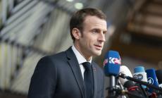 Правителството на Франция реагира с твърдост