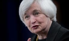 Александър Николов: Рано е за паритет на еврото и долара