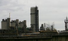 Взривиха окислителната кула на фалиралия химически завод "Химко" във Враца