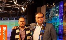 Спортни фенове събират пари за деца с увреден слух