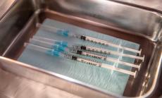 ЕК ще поръча още 100 млн. дози от ваксината на Pfizer/BioNTech