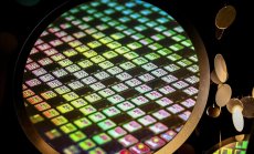 Новите чипове на Huawei са били произведени с американски технологии