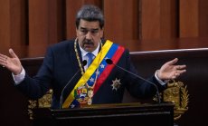 За да се бетонира на власт, Мадуро може да започне военни действия срещу Гвиана 