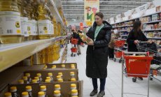 Без въздушни възглавници, тоалетни и нови филми е новата руска реалност