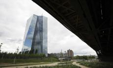 Икономисти очакват ЕЦБ да добави стимули на фона на неувереното възстановяване