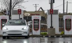 Tesla заговори за сливане с друг автомобилопроизводител