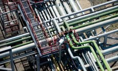  Решението на ОПЕК вероятно ще доведе до излишък на петрол през 2025 г.