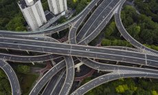 Китайски стартъп твърди, че автономните му камиони пестят гориво и спасяват животи 