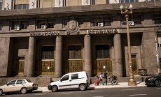 Банките в Аржентина се нуждаят от повече трезори, за да съхраняват купища песо