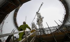 Полша гледа отвъд САЩ за следващата си атомна електроцентрала