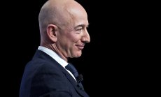 Blue Origin получи зелена светлина за полета на Безос