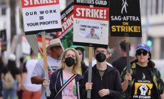 РЕЖИСЬОР: Изкуствен интелект; ИЗП. ПРОДУЦЕНТ: Изкуствен интелект; ПРОДУЦЕНТ: Изкуствен интелект