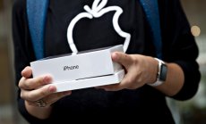 Брюксел иска Apple да промени порта за зареждане на iPhone до 2024 г.