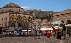 Хеликоптерна компания вече предлага алтернатива на ферибота до гръцките острови