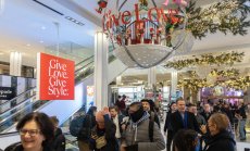 Американските разходи ще нараснат с 0,4% на месечна база по време на празниците